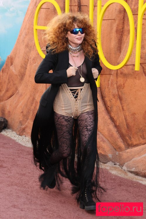 Natasha Lyonne Nude Onlyfans Photo 16