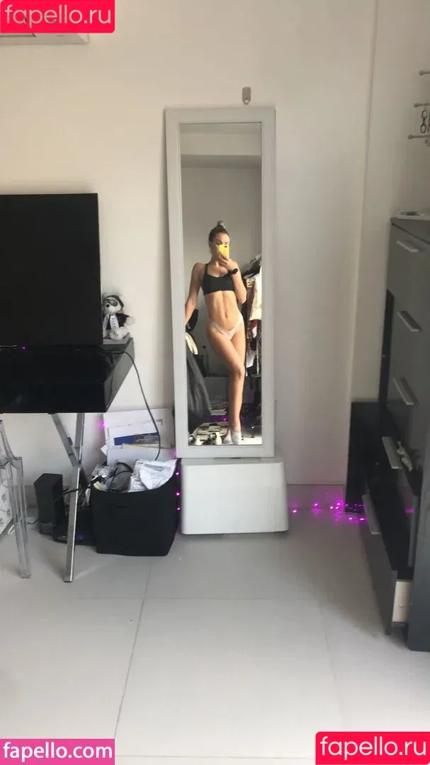 Noah Cyrus / noahcyrus Onlyfans Photo Gallery 