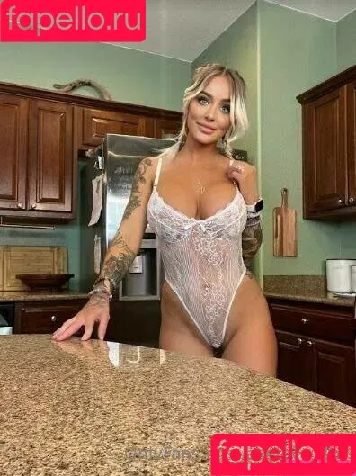 Ashley2Wild / ashleywolfx / ashleyx / ashwolfxo Onlyfans Photo Gallery 