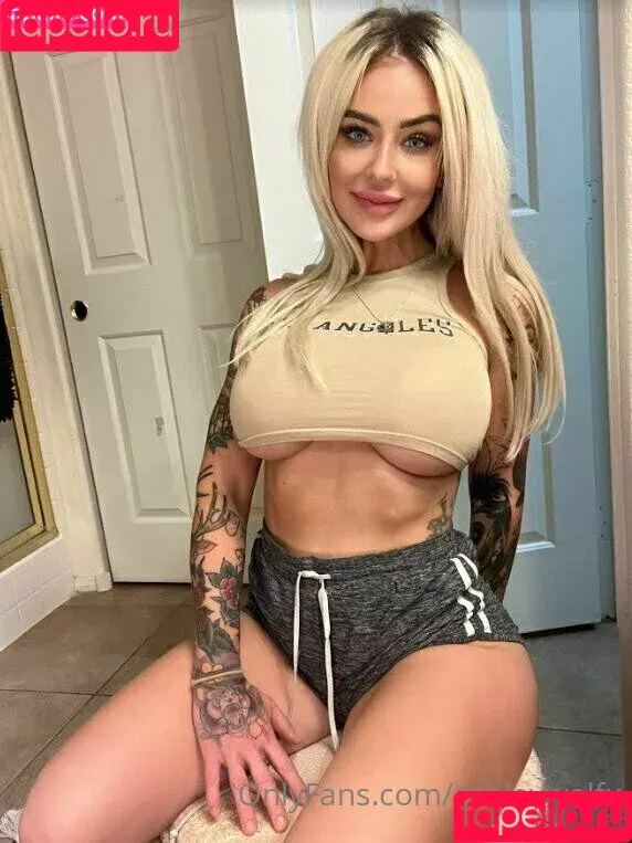 Ashley2Wild / ashleywolfx / ashleyx / ashwolfxo Onlyfans Photo Gallery 