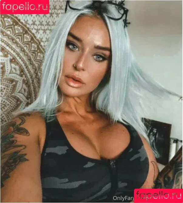 Ashley2Wild / ashleywolfx / ashleyx / ashwolfxo Onlyfans Photo Gallery 