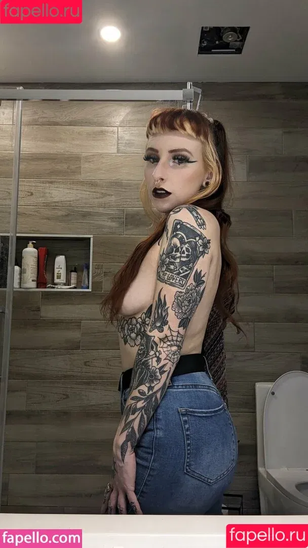 Ptite Inked / la_ptite_inked / ptite.inked Onlyfans Photo Gallery 