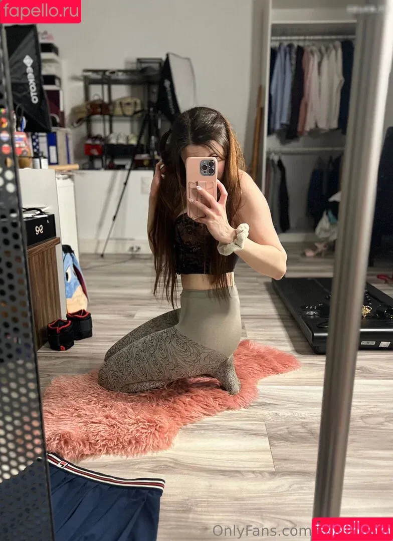 Nini Raven / Nini_Raven / raven_nini Onlyfans Photo Gallery 