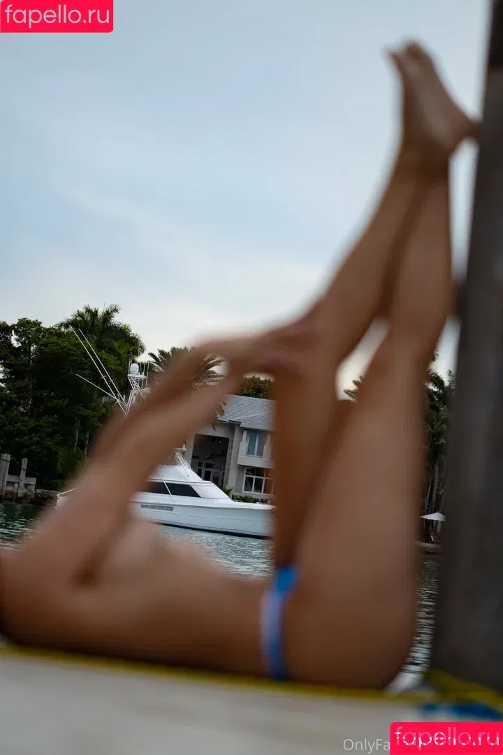 Grace Gilman / Graziiah Onlyfans Photo Gallery 