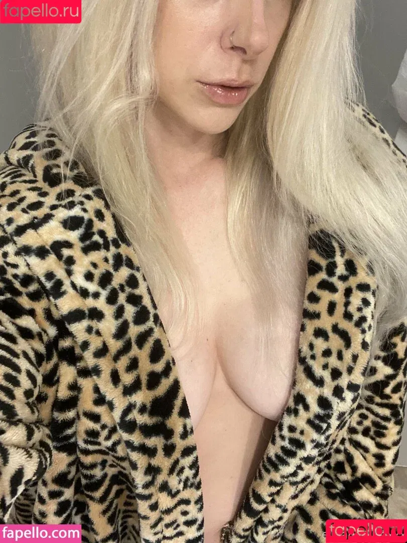 Eva Angelica / eva_rocksttv Onlyfans Photo Gallery 