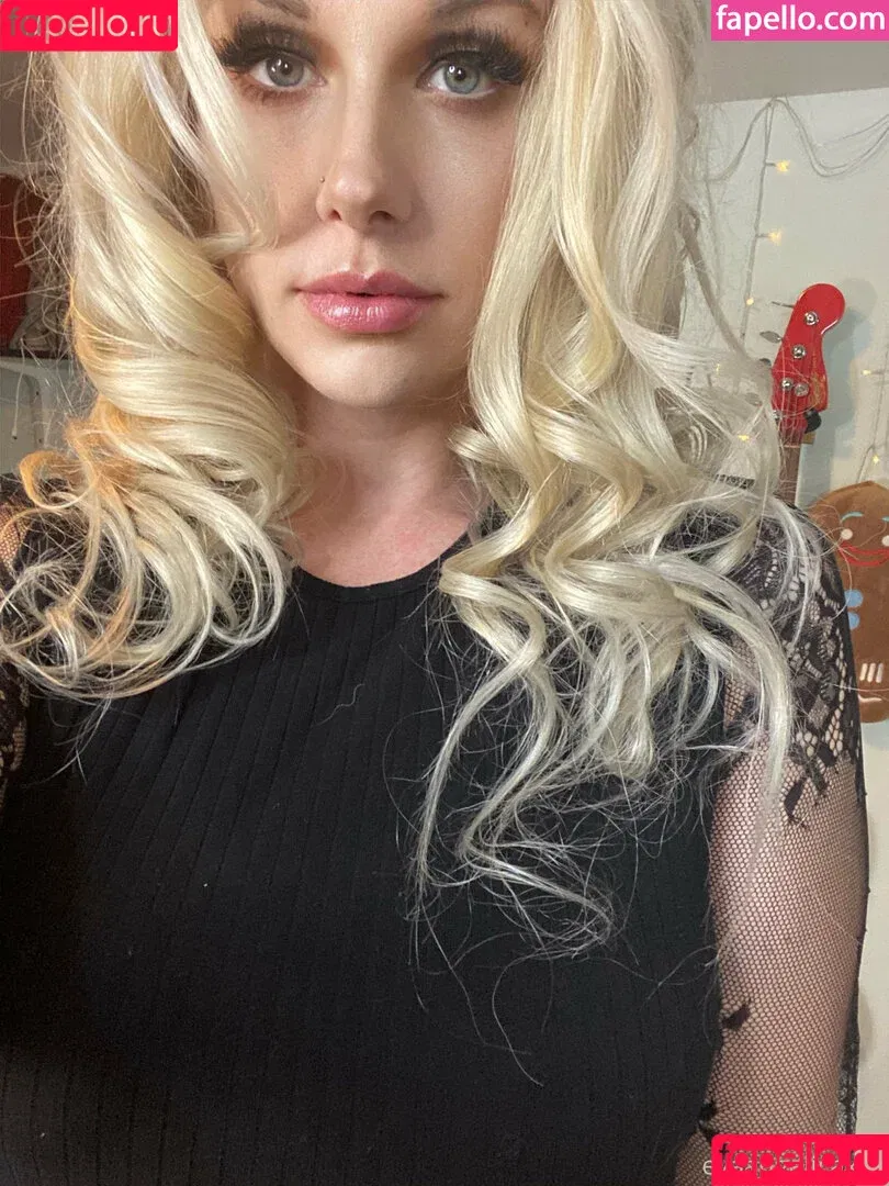 Eva Angelica / eva_rocksttv Onlyfans Photo Gallery 