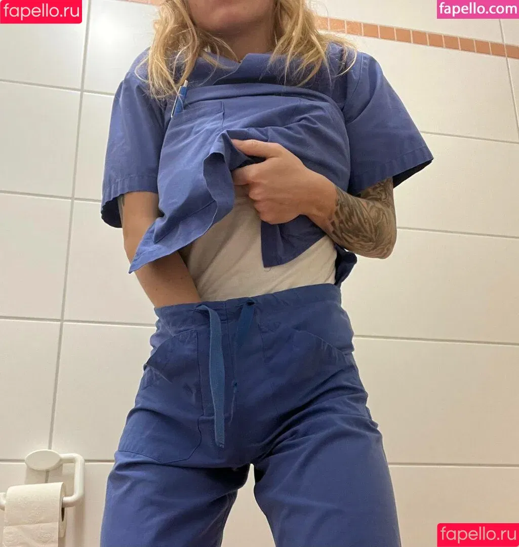 Nurselayla / lailajasmyn / laylathelunatic Onlyfans Photo Gallery 