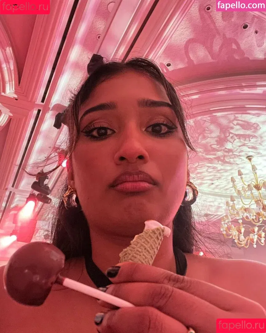 Varada Sethu / varadasethu Onlyfans Photo Gallery 