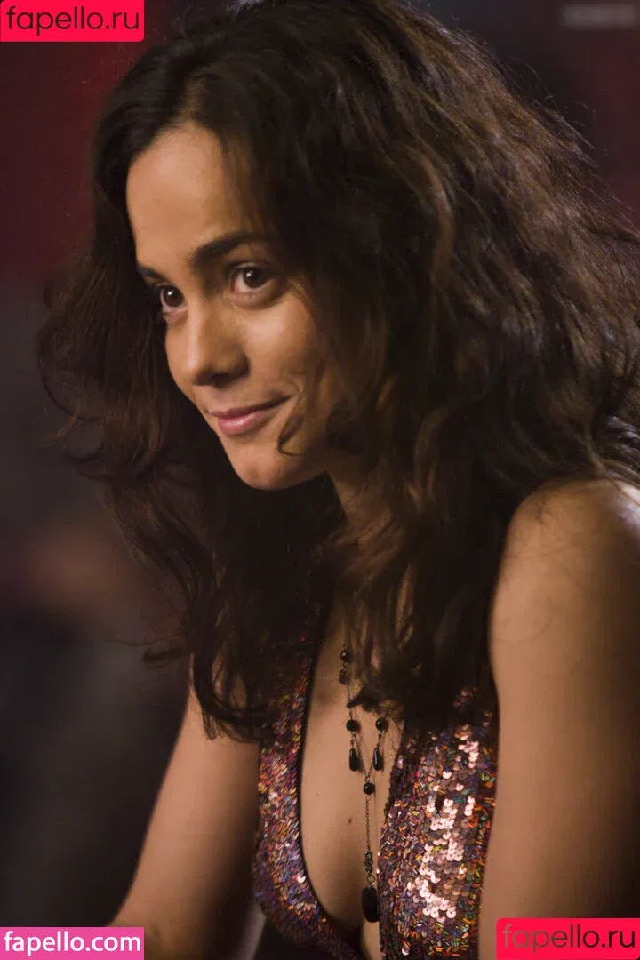 Alice Braga / alicebraga Onlyfans Photo Gallery 