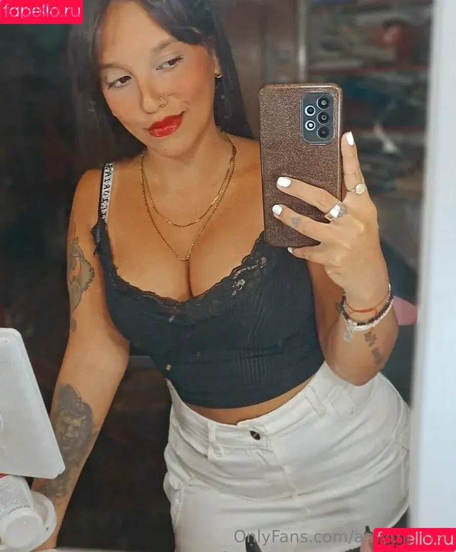 amythorne16 / amythorner Onlyfans Photo Gallery 