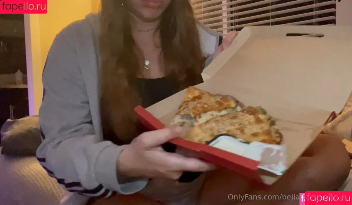 bellagirlsbelly / bellagirlsbellyfree Onlyfans Photo Gallery 