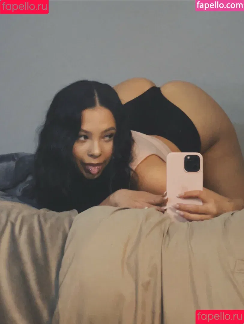 girlyvalentina Onlyfans Photo Gallery 