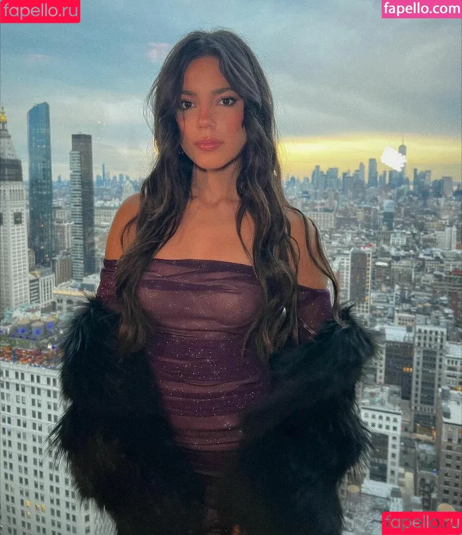 Ella Mendelsohn / ellamendelsohn Onlyfans Photo Gallery 