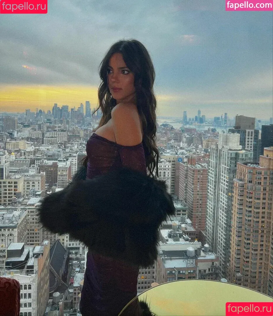 Ella Mendelsohn / ellamendelsohn Onlyfans Photo Gallery 