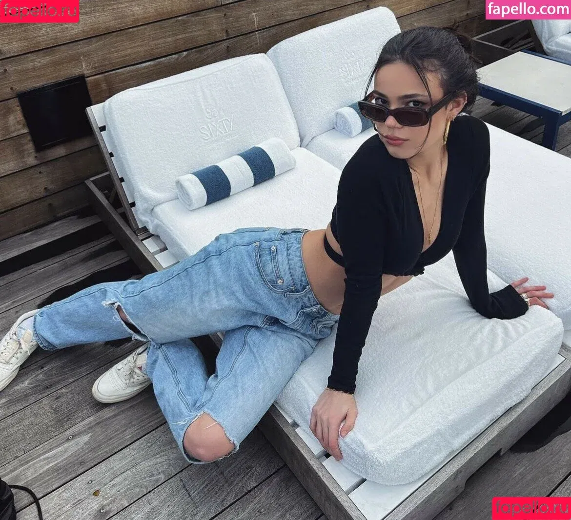 Ella Mendelsohn / ellamendelsohn Onlyfans Photo Gallery 