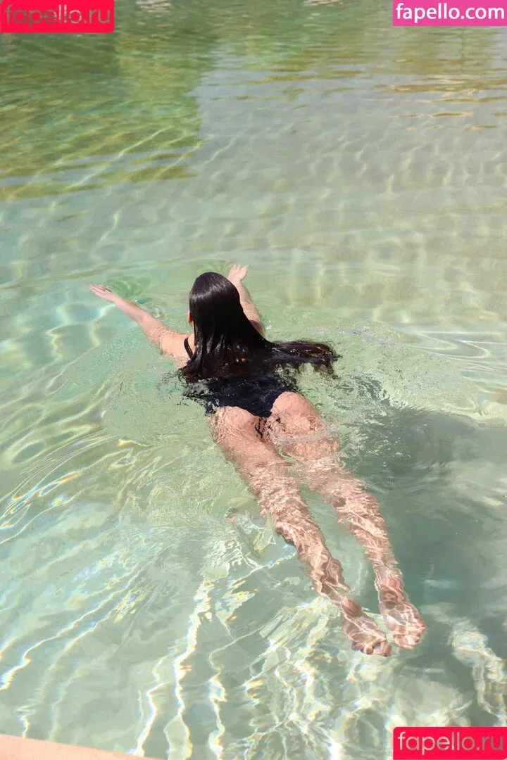 Ella Mendelsohn / ellamendelsohn Onlyfans Photo Gallery 