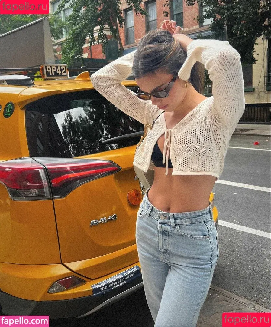 Ella Mendelsohn / ellamendelsohn Onlyfans Photo Gallery 