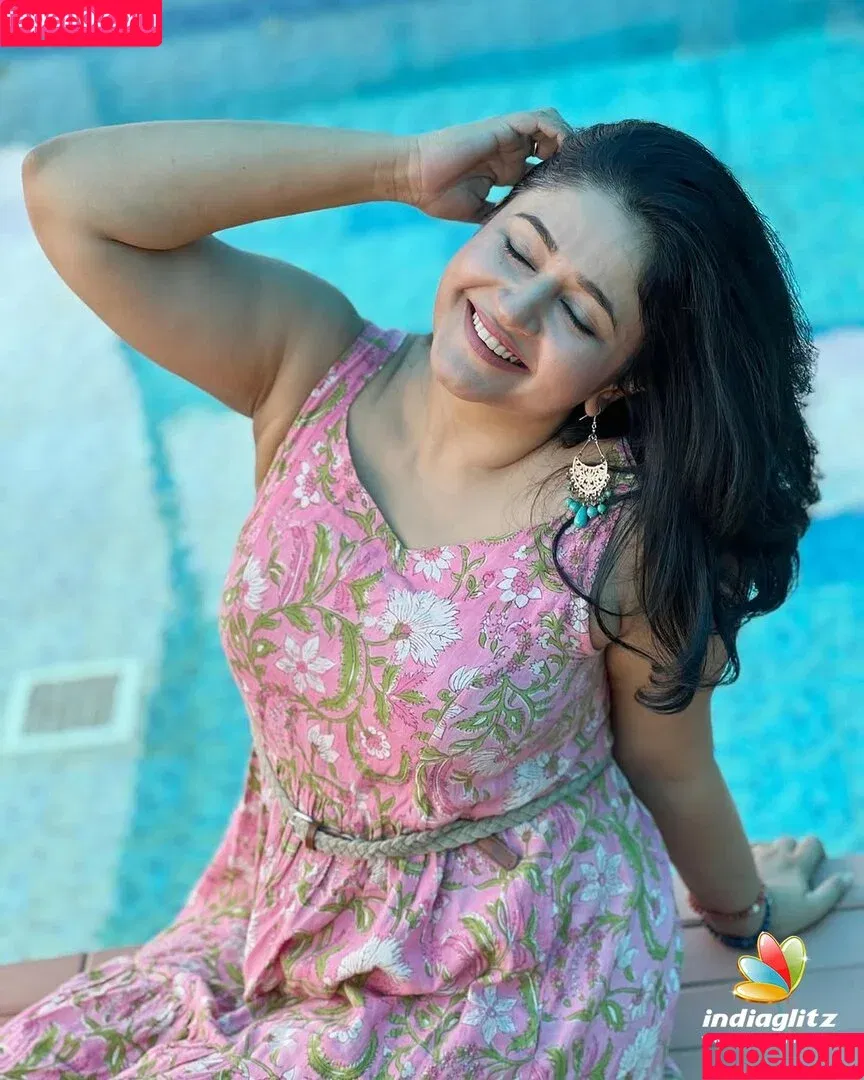 Poonam Bajwa / poonambajwa555 Onlyfans Photo Gallery 