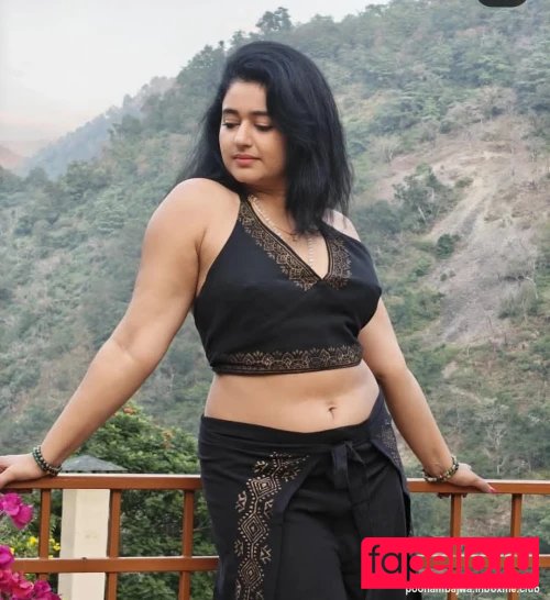 Poonam Bajwa Nude Onlyfans Photo 3