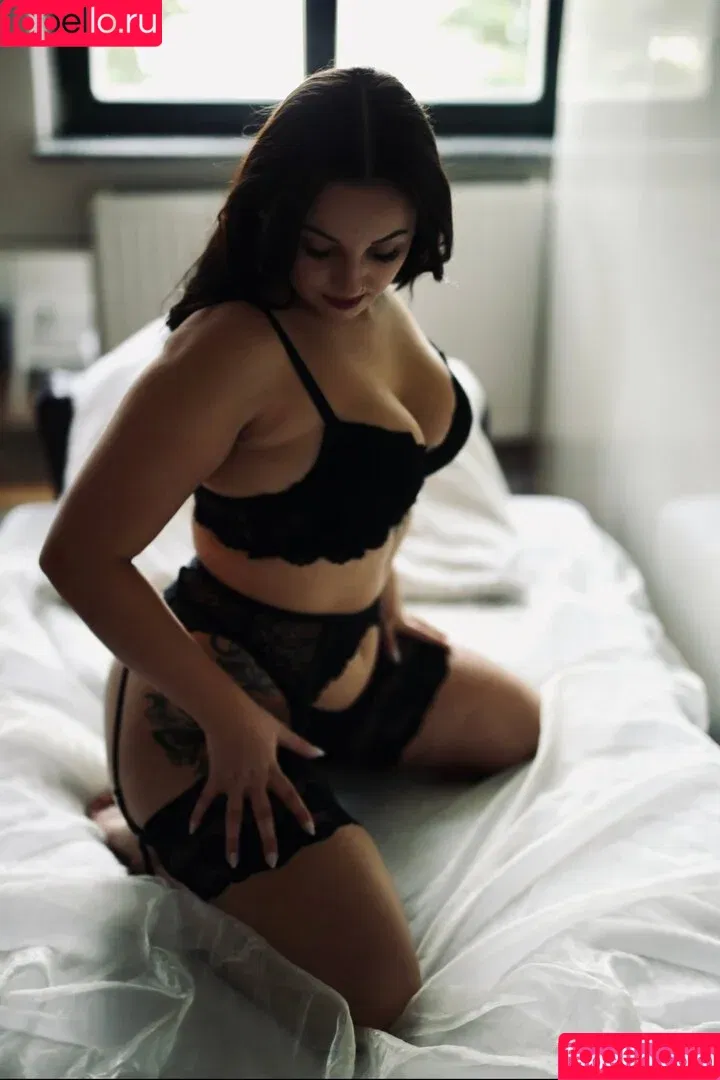 Amelie.gr_ / amelie.gr Onlyfans Photo Gallery 