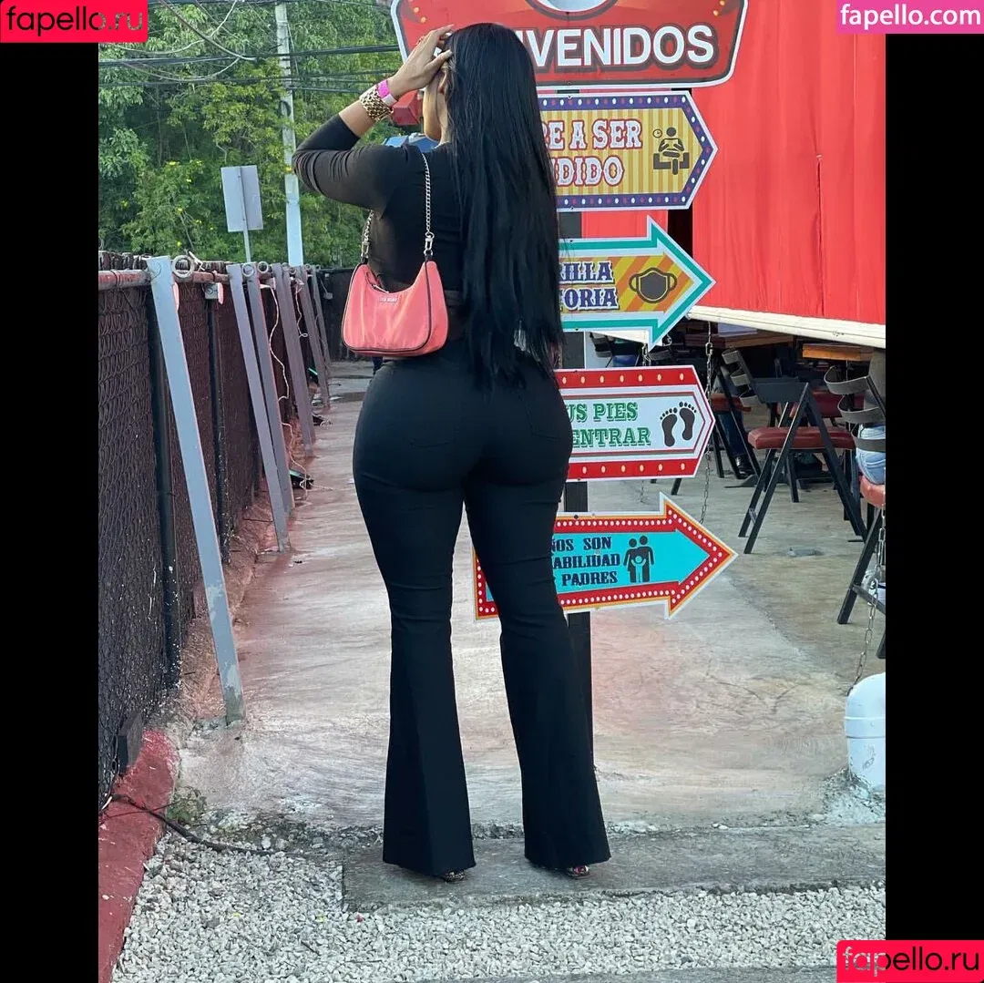 Yinett Baez / yinettbaez Onlyfans Photo Gallery 