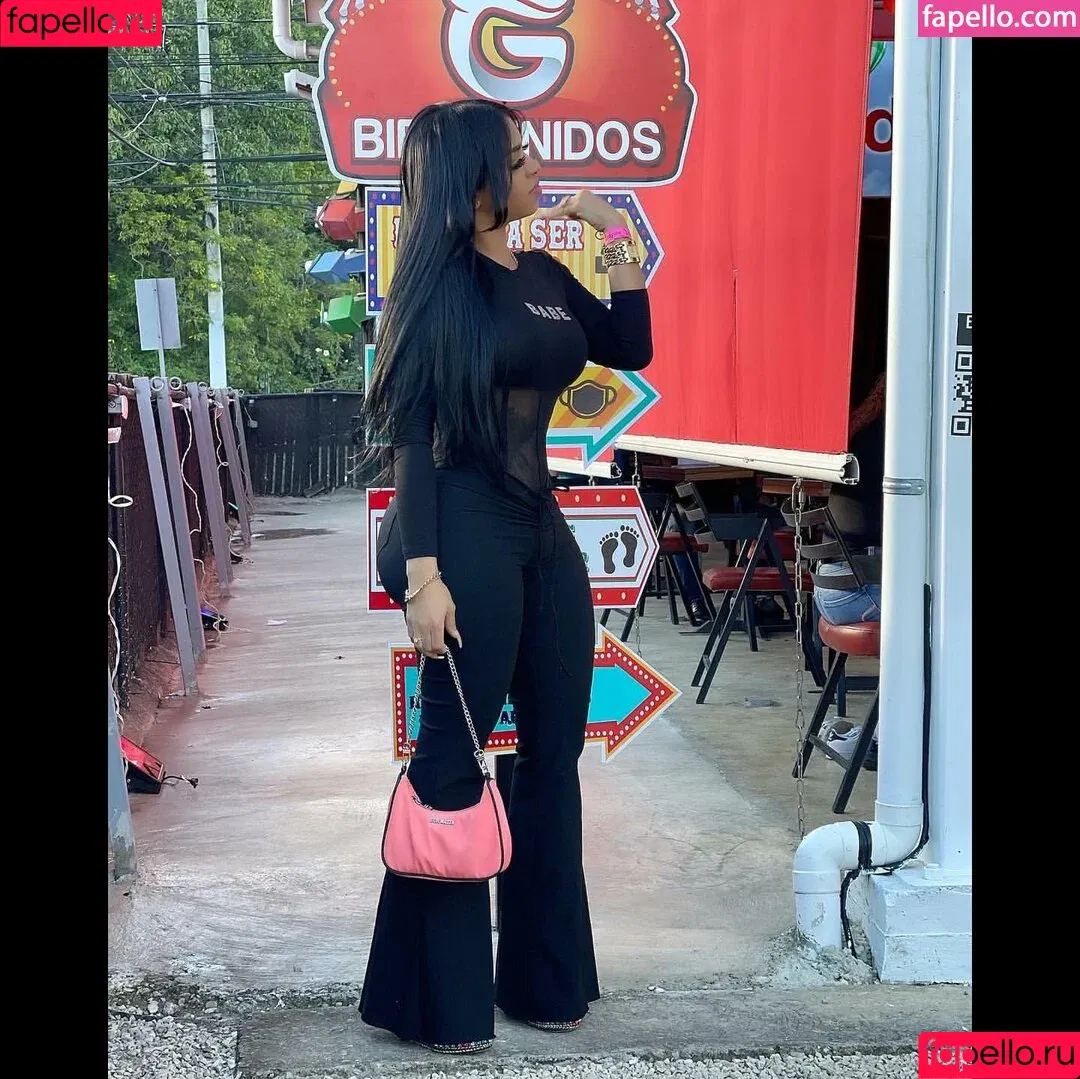 Yinett Baez / yinettbaez Onlyfans Photo Gallery 