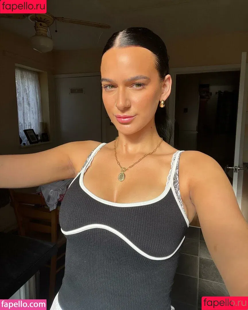 Louiseereid / alexisreid Onlyfans Photo Gallery 