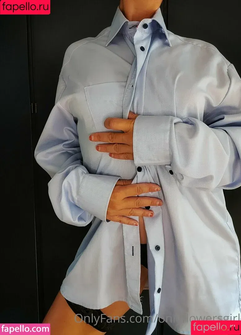 onlyflowersgirl / vibin_hippie_42069 Onlyfans Photo Gallery 