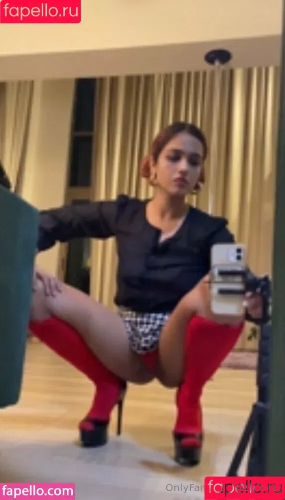 Psyflora / xpsyflora Onlyfans Photo Gallery 