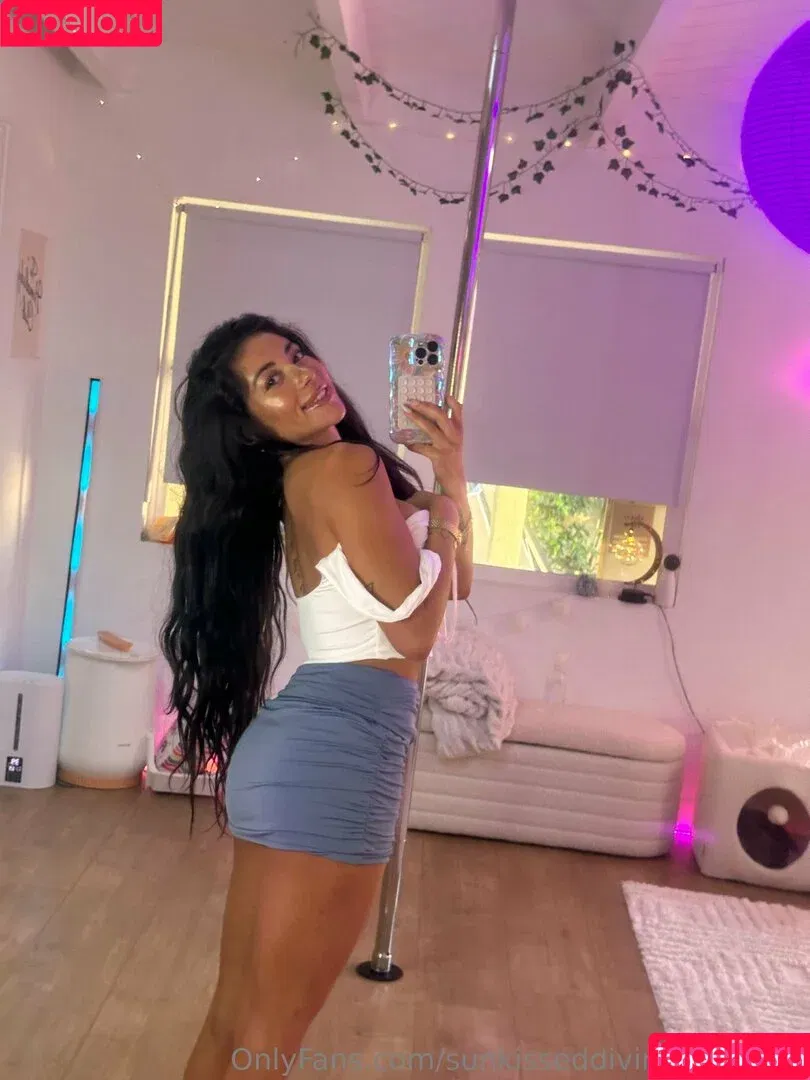 sunkisseddivinedream / sunkisseddivinedreamxo Onlyfans Photo Gallery 