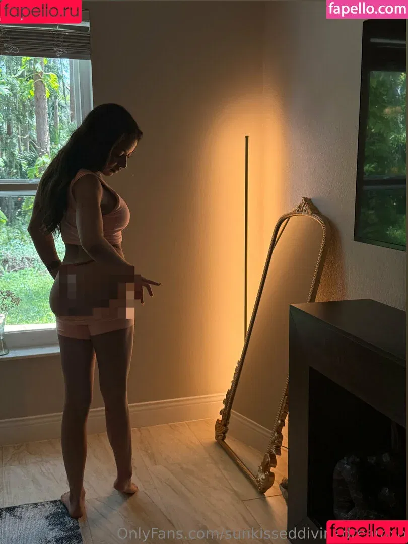 sunkisseddivinedream / sunkisseddivinedreamxo Onlyfans Photo Gallery 