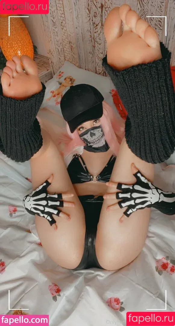 Belle Delphine / Socials / belle.delphine / bunnydelphine Onlyfans Photo Gallery 