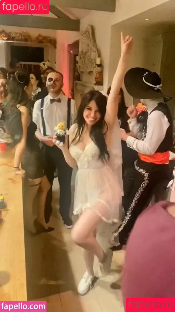 Belle Delphine / Socials / belle.delphine / bunnydelphine Onlyfans Photo Gallery 