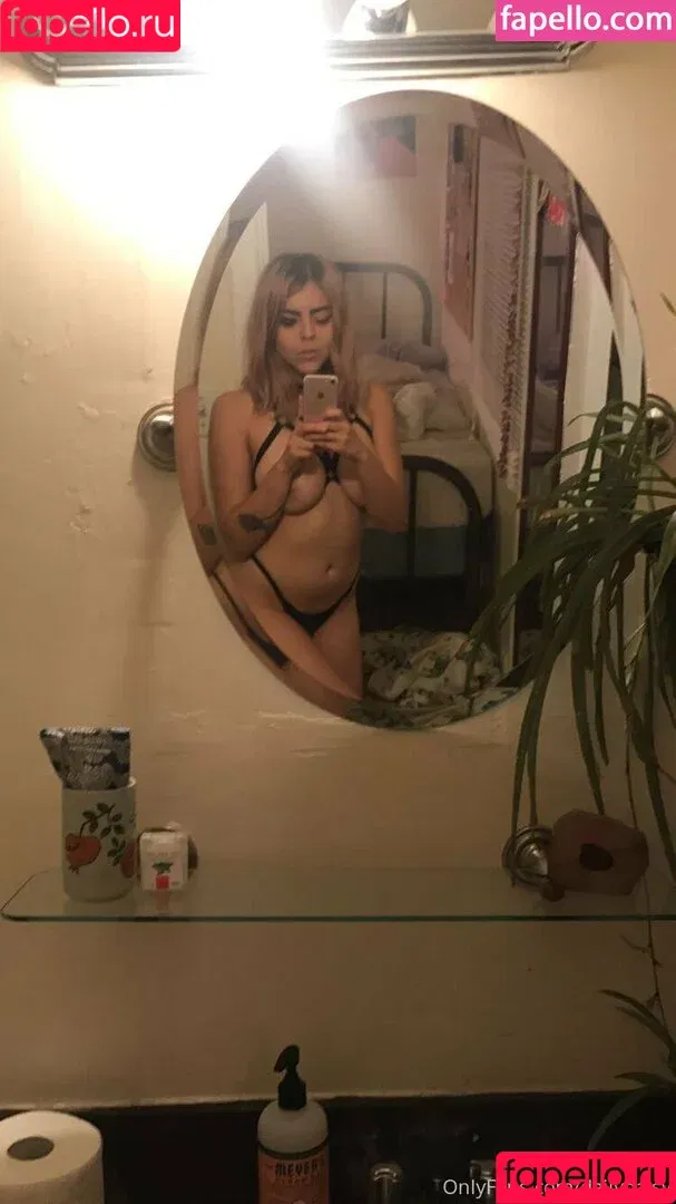 dailydaisy / dailydaisy.official Onlyfans Photo Gallery 