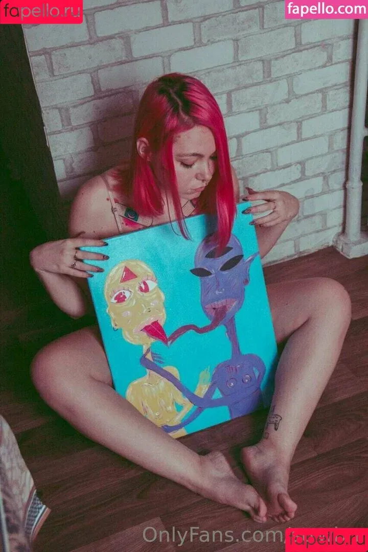 by.strwbrr / strwbrr Onlyfans Photo Gallery 