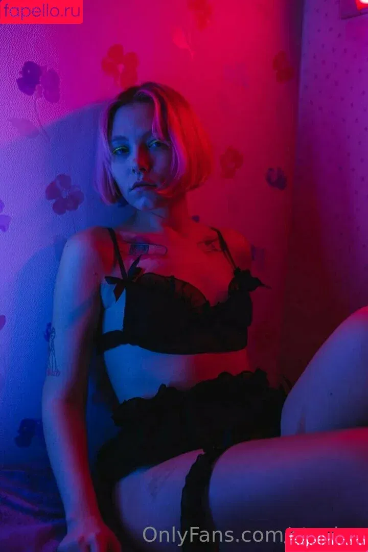 by.strwbrr / strwbrr Onlyfans Photo Gallery 