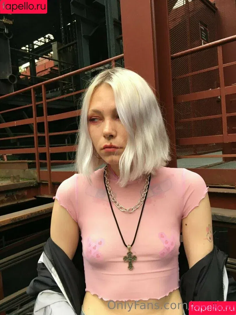 by.strwbrr / strwbrr Onlyfans Photo Gallery 