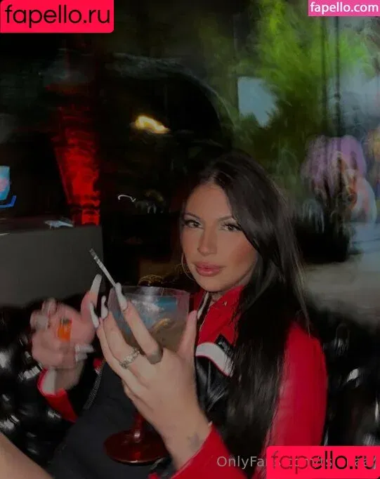 tsjuliaa / tsjuliaaa Onlyfans Photo Gallery 