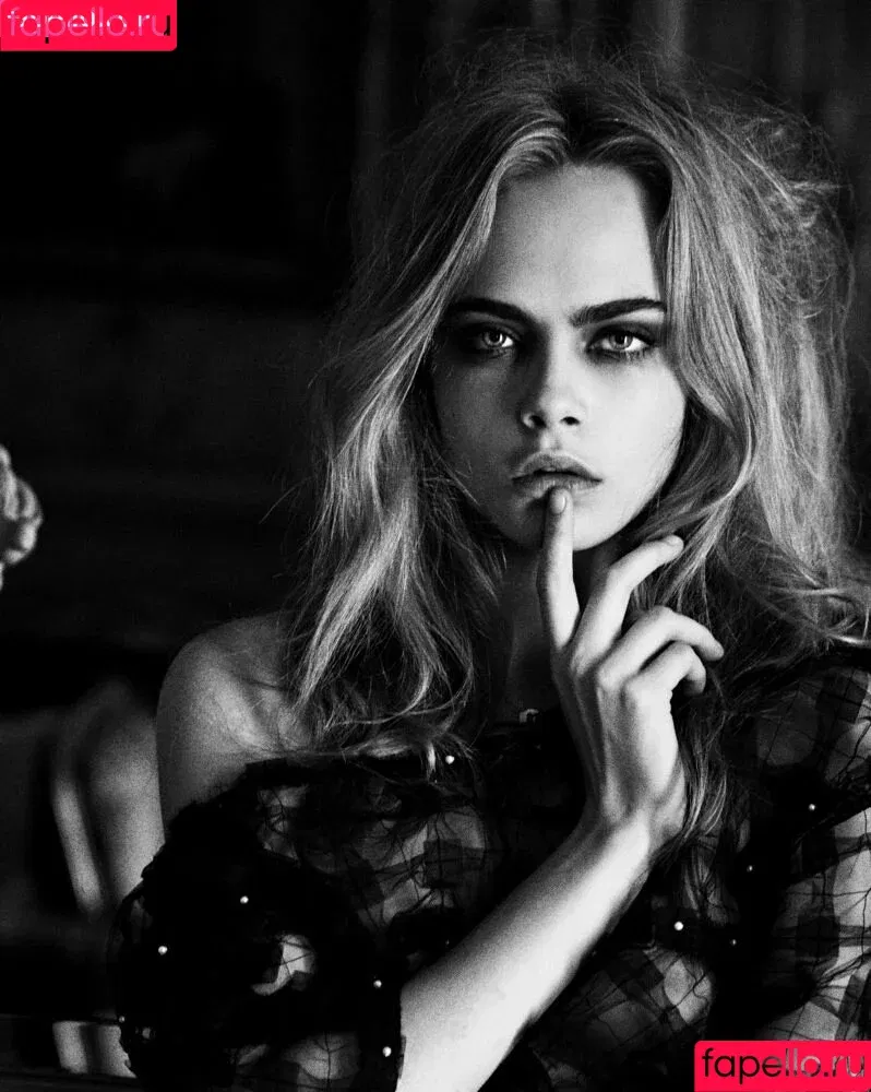 Cara Delevingne / CaraDelevingneOfficialPage / caradelevingne Onlyfans Photo Gallery 