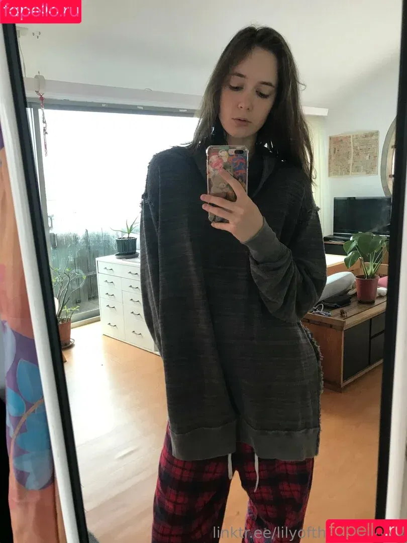 lilyofthevalleyyyy Onlyfans Photo Gallery 