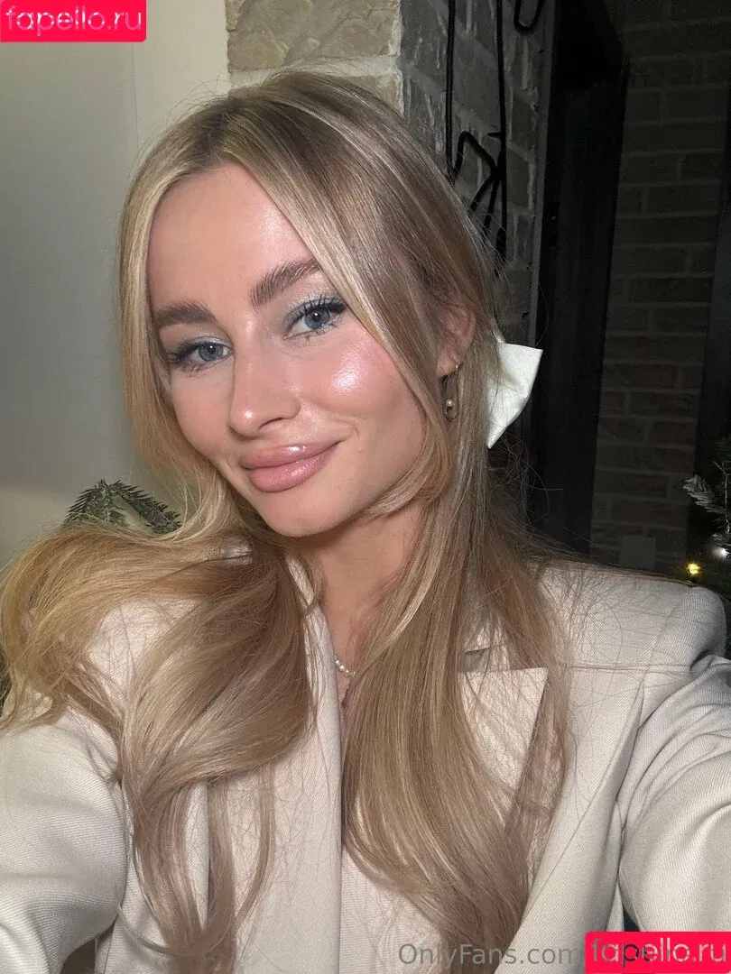 kristiina_fi / stunning blonde teen Onlyfans Photo Gallery 