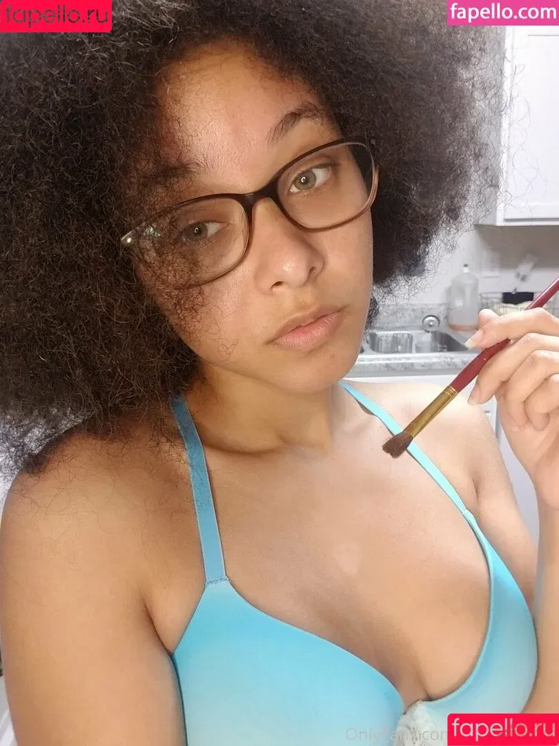 jez132219 / u157533597 Onlyfans Photo Gallery 