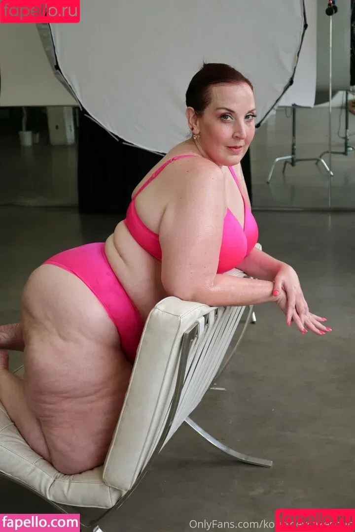 kourtneycakeshub / kourtneykardash Onlyfans Photo Gallery 