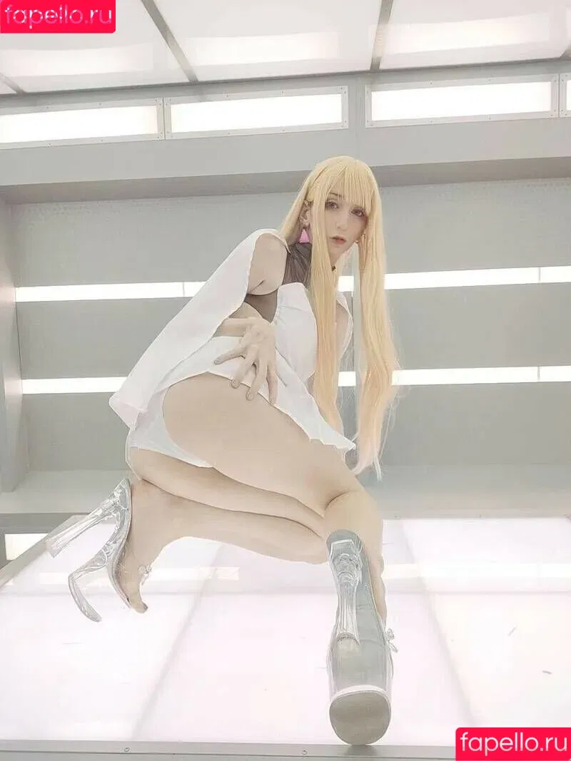 Meki / x.meki Onlyfans Photo Gallery 