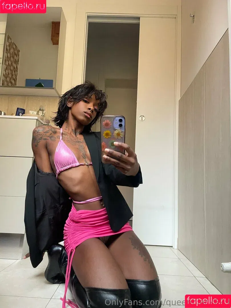 queenblack339 / queenblack699 Onlyfans Photo Gallery 