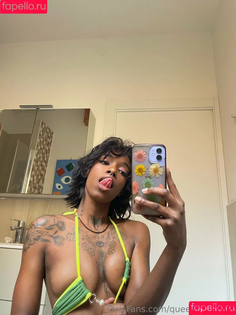 queenblack339 / queenblack699 Onlyfans Photo Gallery 