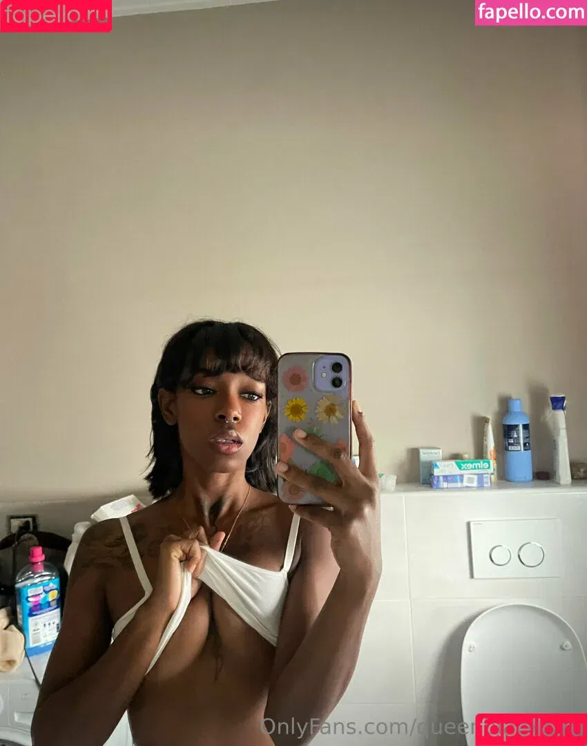 queenblack339 / queenblack699 Onlyfans Photo Gallery 