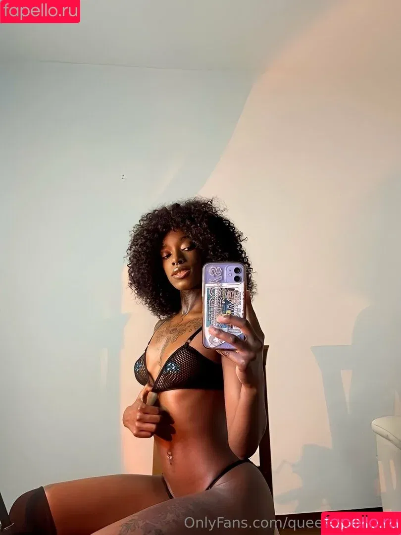 queenblack339 / queenblack699 Onlyfans Photo Gallery 