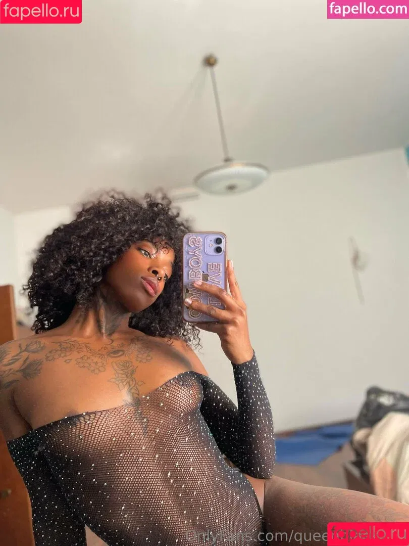 queenblack339 / queenblack699 Onlyfans Photo Gallery 