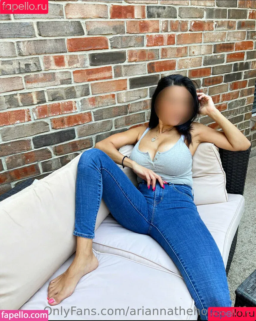 Arianna Housewife / ariannathehousewife Onlyfans Photo Gallery 